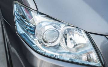 Bijak Gunakan Variasi Proyektor Lampu Mobil untuk Keselamatan
