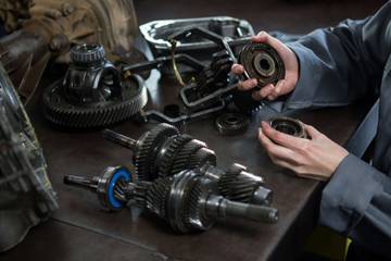 Fungsi dan Perawatan Gearbox untuk Menjaga Kinerja Mesin