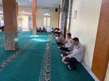 Perkuat Iman, Polres Lebak Gelar Pengajian Rutin