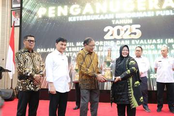 Keterbukaan Informasi Publik Perumdam Tirta Berkah Diganjar Penghargaan