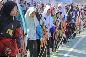 Ratusan Pelajar Ikut Kejuaraan Panahan di SMPIT THI Cipondoh