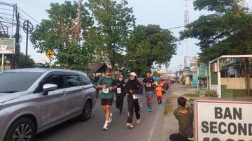 Masyarakat Antusias Ikut Lelarian Kita Indonesia RRI