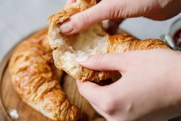 Resep Membuat Croissant Berongga yang Renyah di Rumah