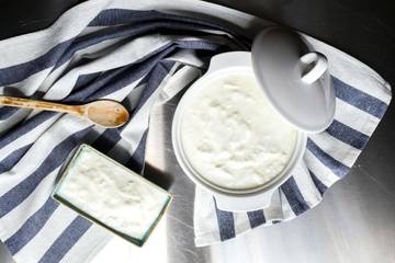 Cara Praktis Membuat Yogurt Rumahan Sehat dan Mudah