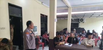 Polsek Rangkasbitung Hadiri Musdes Aset Desa