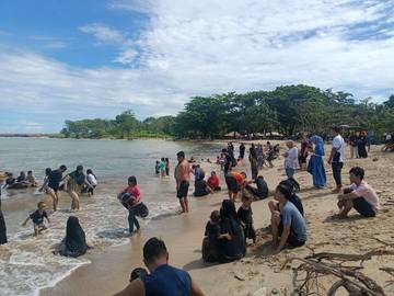 Wisata Pantai Masih Dominasi Tren Wisata Pandeglang 2025