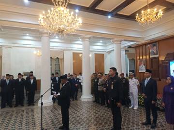 Gubernur Andra Soni Lantik Sejumlah Pejabat Tinggi Pratama