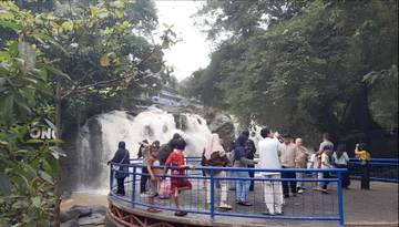 Target PAD Pandeglang 2026 dari Sektor Pariwisata Dipangkas