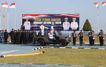 Hadiri Upacara Sertijab Komandan Lantamal IV Batam, Walikota Rudi: Selamat Atas Jabatan Barunya