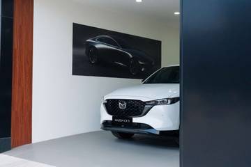 Promo dan Rekrutmen Baru Warnai Pembukaan Mazda Batam