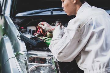 Begini Cara Rawat Mobil Listrik Agar Awet