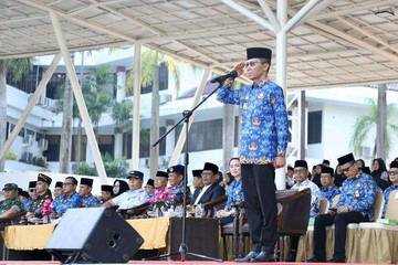 Walikota Batam Peringati HUT Korpri dan PGRI