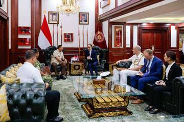 Menhan Terima Dubes Inggris Bahas Kerja Sama Pertahanan