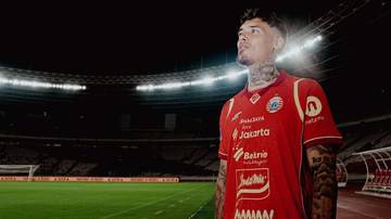 Persija Datangkan Shayne Pattynama