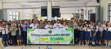 Kemenag Goes to School SMP Charitas Bida Ayu
