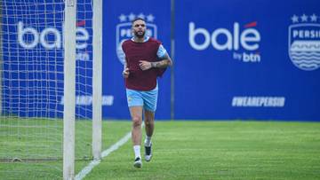 Latihan Perdana Layvin Kurzawa Di Persib