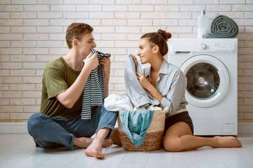 Pewangi Pakaian dengan Aroma Favorit Pria