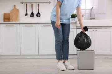 Bahaya Terlalu Lama Menyimpan Sampah di Dapur