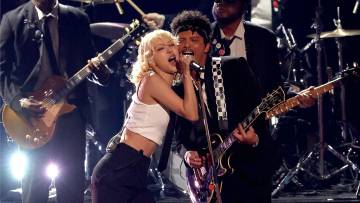 Rosé dan Bruno Mars Buka Grammy 2026