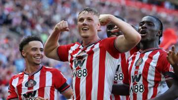 Sunderland Bungkam Burnley 3-0