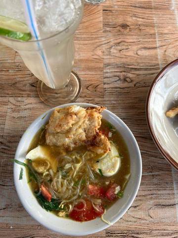 Segarnya Juara! Soto Seger Dekat Pasar Botania 2 