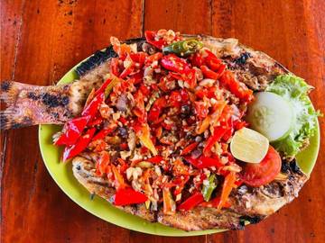 Waspadai Penyakit Akibat Terlalu Sering Makan Pedas