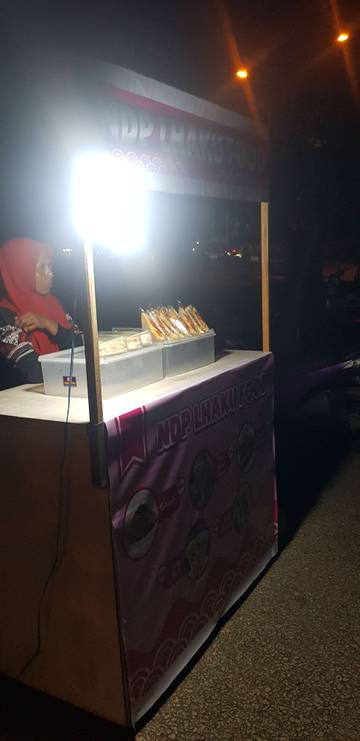 Ibu Dian, Penjual Roti Sandwich Berjuang untuk Pendidikan Anak