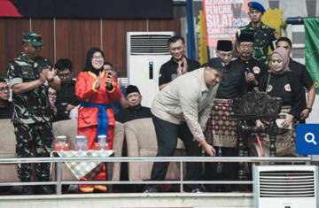 Menpora Dito Membuka Kejuaraan Resmi CNN Indonesia