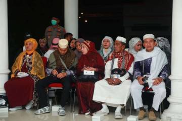 Jemaah Haji Buton Pulang, Satu Masih Dirawat 