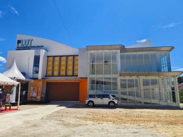 Gedung PLUT Koperasi UMKM Baubau Miliki Fasilitas Lengkap
