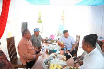 Bupati Buton Hadiri Open House Natal di Rujab Kapolres