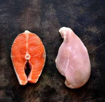 Ikan atau Ayam, Mana Lebih Sehat untuk Tubuh?