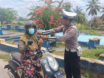 Sat Lantas Polres Buton Intensifkan Edukasi Penggunaan Helm