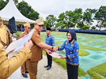 Yusran Fahim Serahkan SK 1.869 PPPK Paruh Waktu