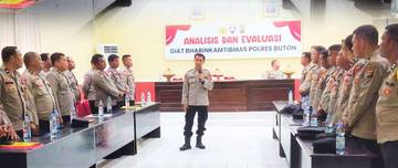 Wakapolres Buton Evaluasi Kinerja Bhabinkamtibmas Guna Perkuat Kamtibmas