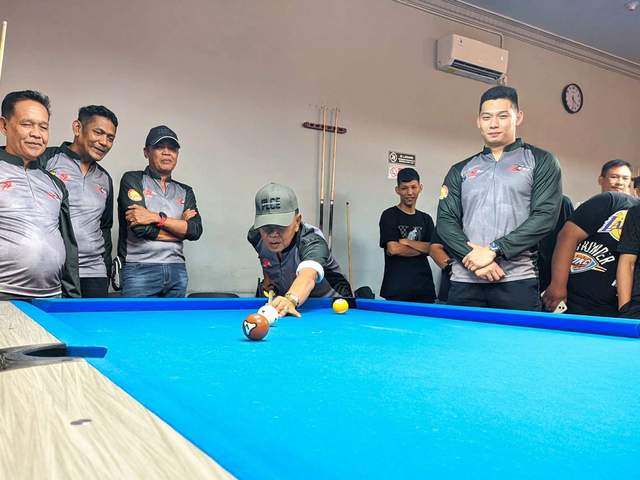Fun Game Billiard Meranti Meriahkan Hari Bhayangkara Ke-79 - RRI.co.id