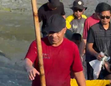 Berburu Kepah di Pantai Parit Lapis Bengkalis