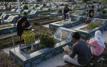 Keutamaan Ziarah Kubur Bagi Umat Islam