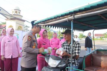 Polres Bengkalis Gelar “Serabi Bengkalis” Berbagi Selama Ramadan