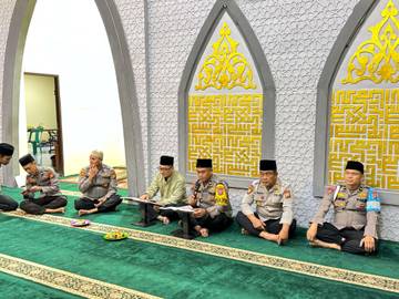 Polres Bengkalis Gelar Tarawih Keliling Pererat Silaturahmi Warga