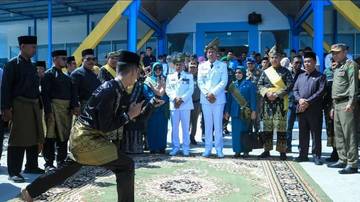 Bupati dan Wakil Bupati Meranti Disambut Meriah Sepulang Pelantikan