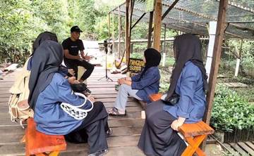 Mahasiswi STAIN Bengkalis Teliti UMKM Wisata Mangrove