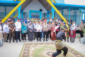 Bupati Sambut Kapolres Meranti Baru di Pelabuhan