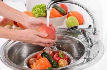 Langkah Tepat Membersihkan Buah dan Sayur