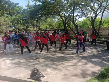 Sanggar Senam Vinsa Dumai Meriahkan HUT Anyera Bengkalis