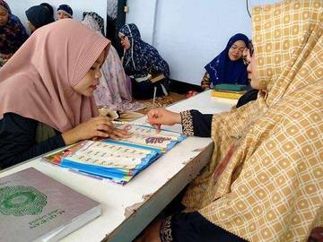 Eny Gustinawati, Penyuluh Agama Islam Pembina Wanita Lapas