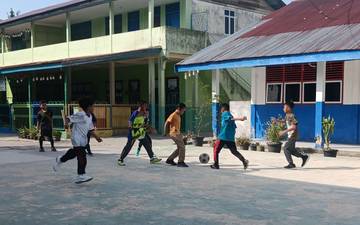 Perdana Futsal SDS Aisyiyah Kelas 4A Dimulai Seru