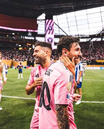 Messi: Akan Aneh Melihat lapangan Tanpa Alba