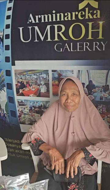 Penoreh Getah Lansia Kembali Umrah Bersama Arminareka