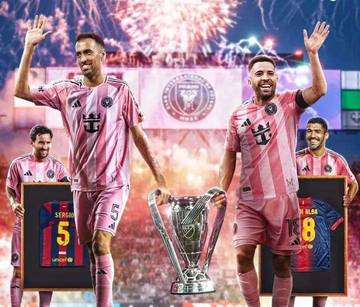 Alba dan Busquets Akhiri Karir Dengan Trofi Perpisahan